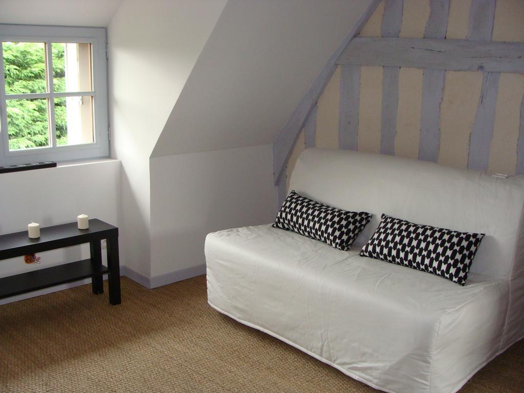 Bed and Breakfast Le Vieux Castel Goustranville Номер фото