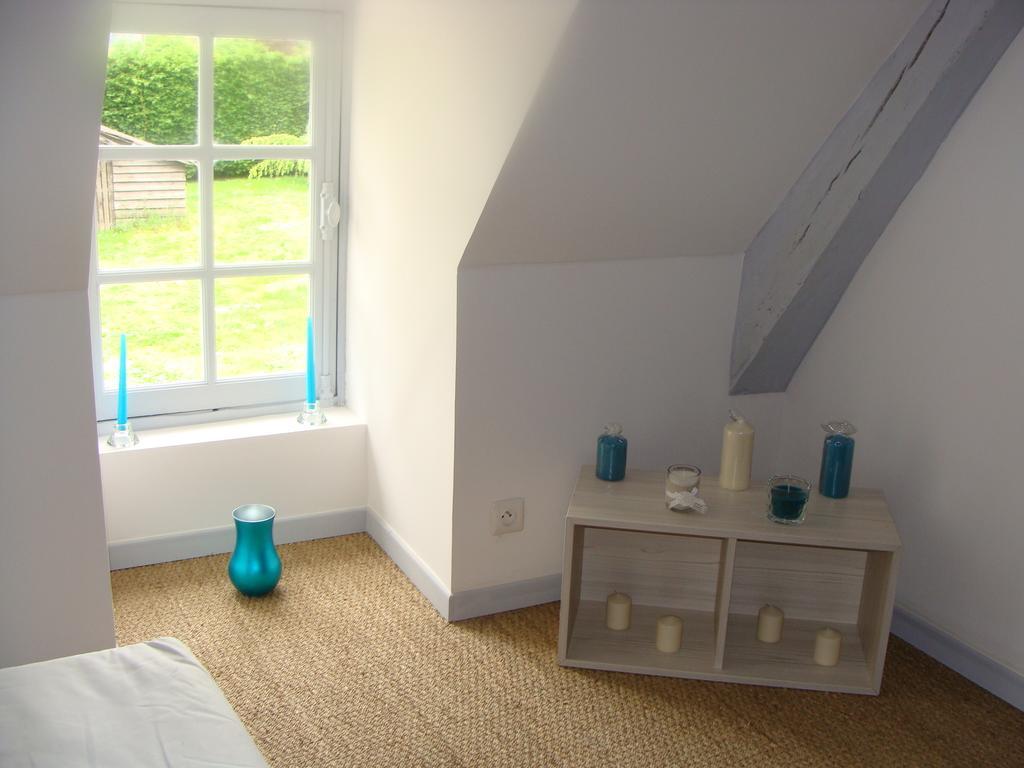 Bed and Breakfast Le Vieux Castel Goustranville Номер фото