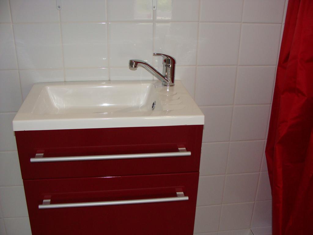 Bed and Breakfast Le Vieux Castel Goustranville Екстер'єр фото